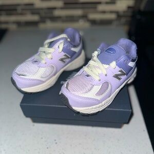 New Balance Toddler Purple & Violet Toddler Size 7